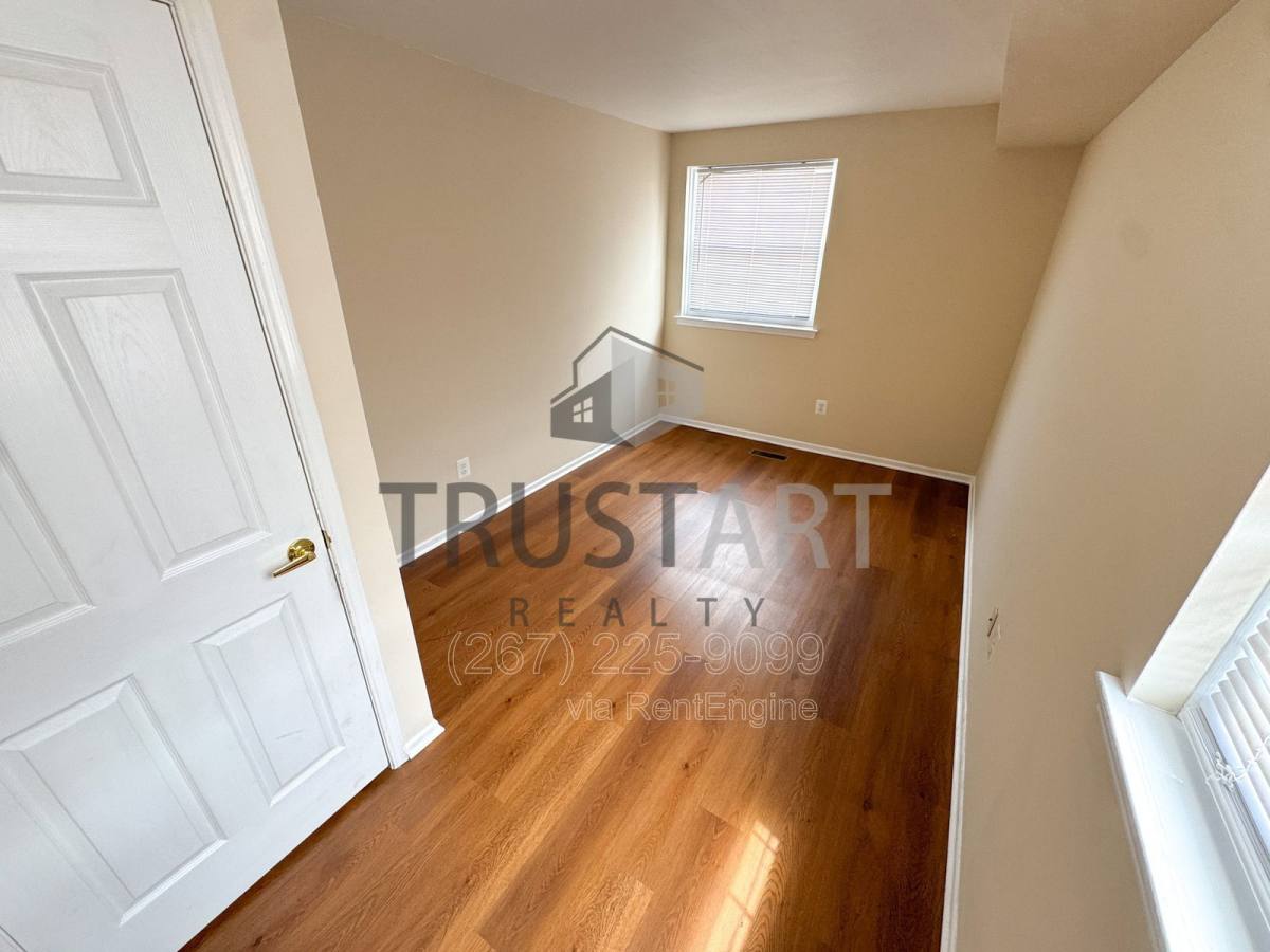 Apartment for rent at 9192 Ellie Dr #1, Philadelphia, PA 19114