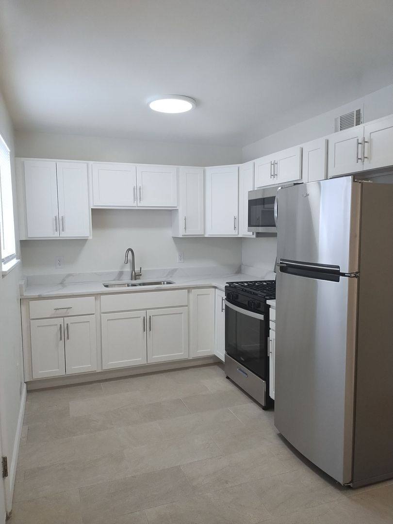 Apartment for rent at 104 Poe St #A, Richmond, VA 23222