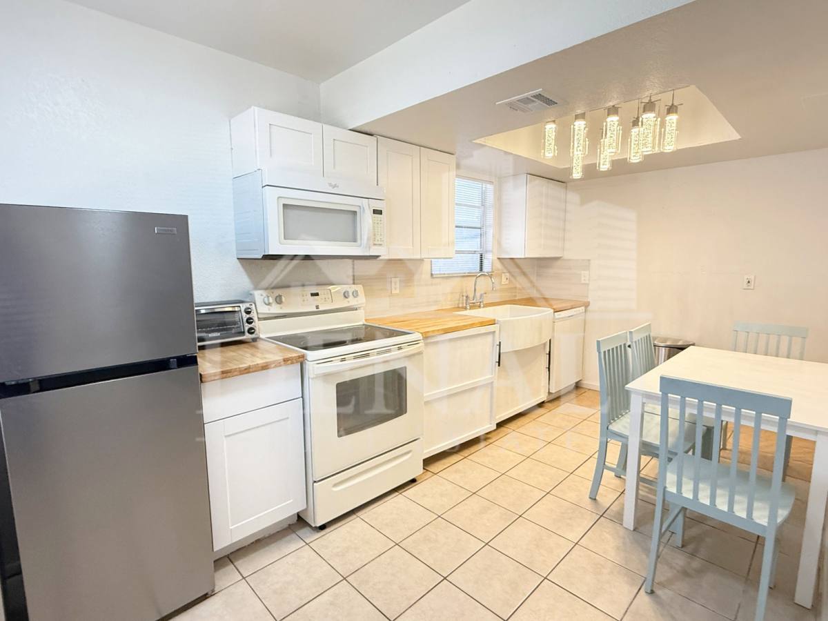 Apartment for rent at 2061 S Apache Dr #1, Apache Junction, AZ 85120