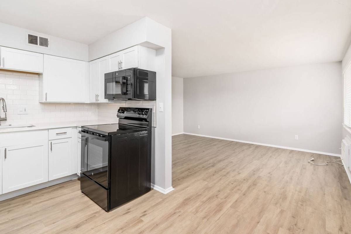 Apartment for rent at 611 Riverview Dr #I, Columbus, OH 43202