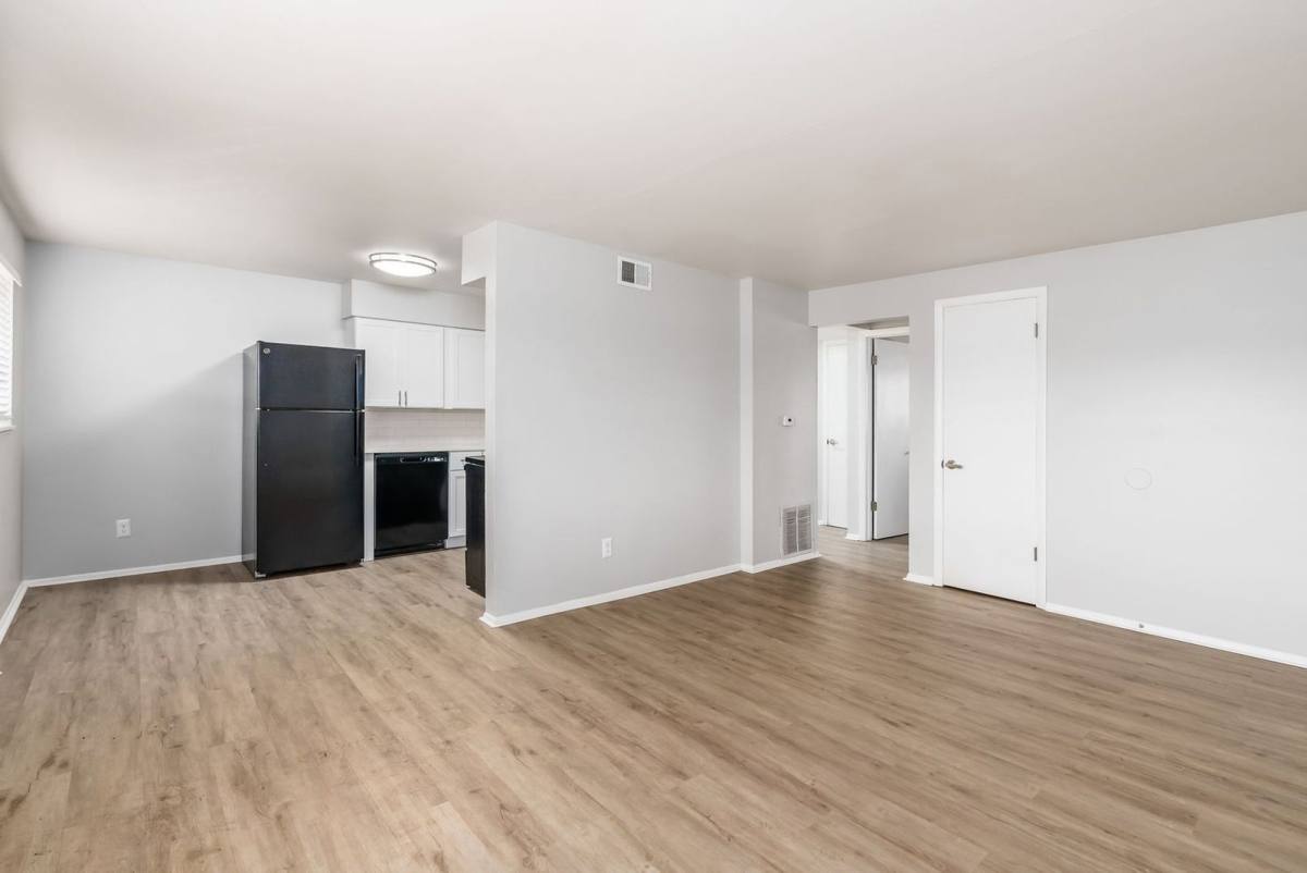 Apartment for rent at 611 Riverview Dr #I, Columbus, OH 43202
