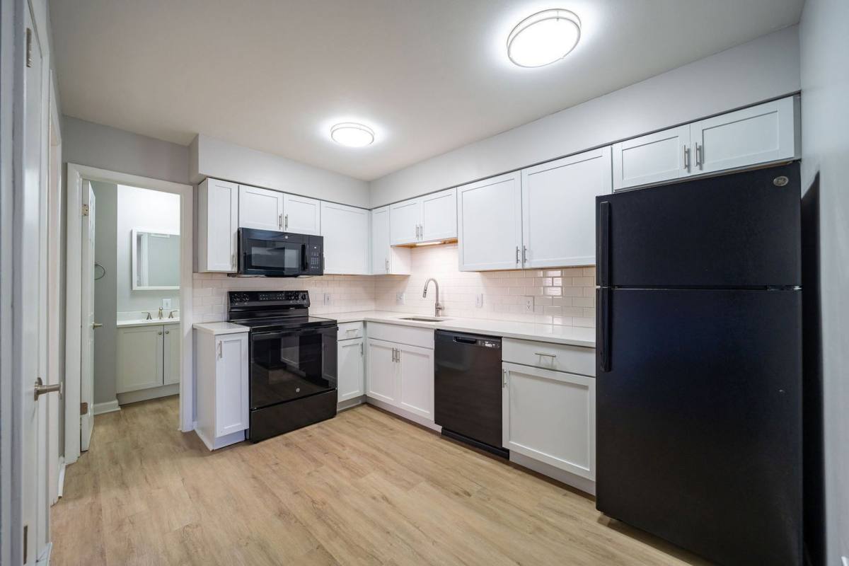 Apartment for rent at 651 Riverview Dr #1, Columbus, OH 43202
