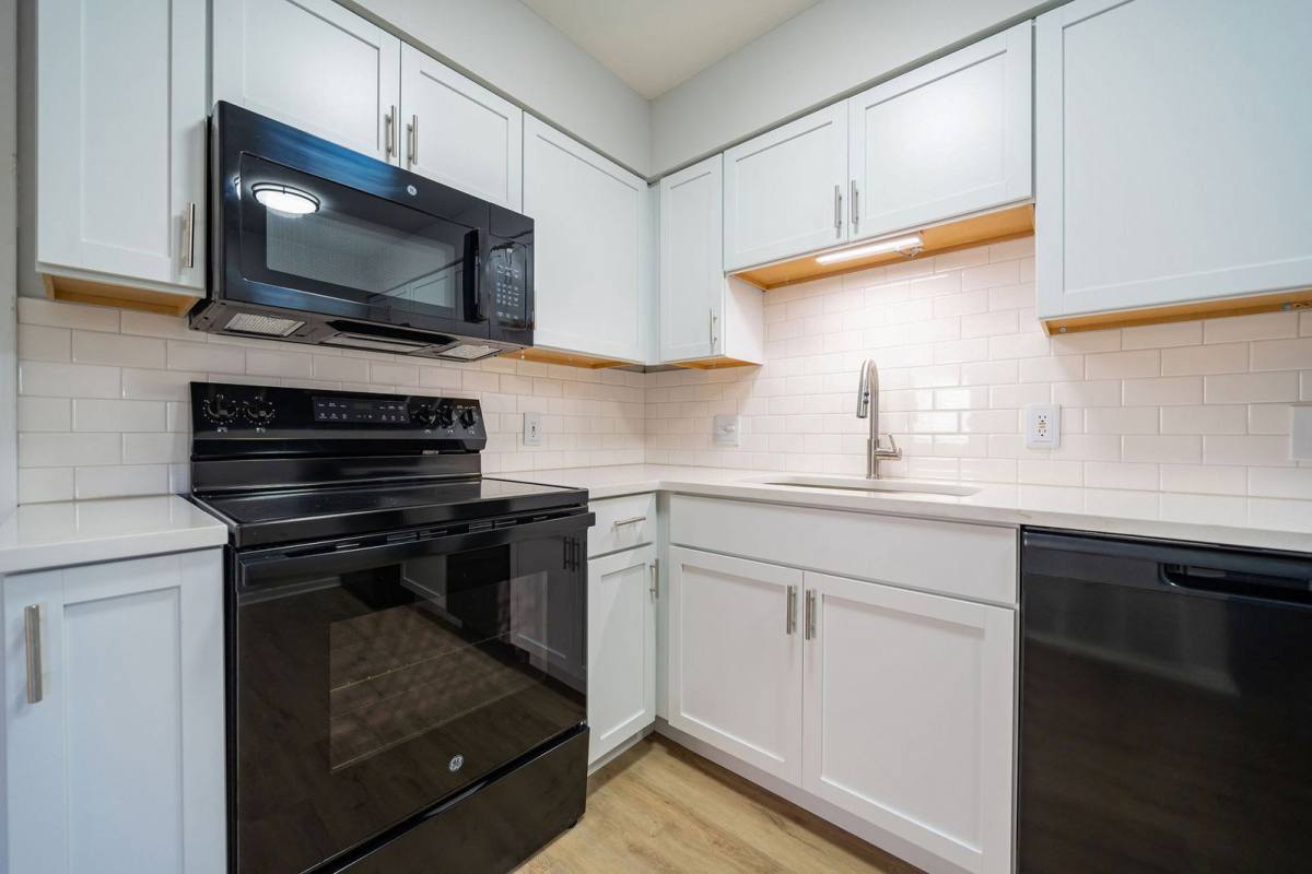 Apartment for rent at 651 Riverview Dr #1, Columbus, OH 43202