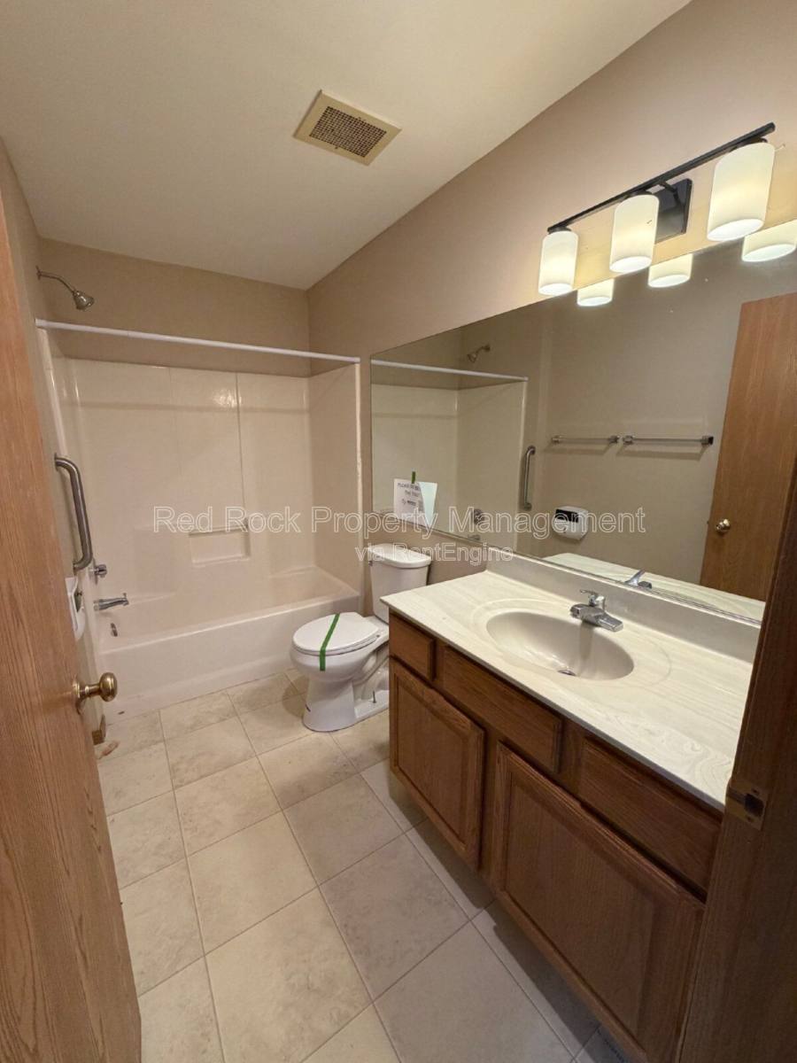 Apartment for rent at 1931 Dupont Dr #103, Janesville, WI 53546