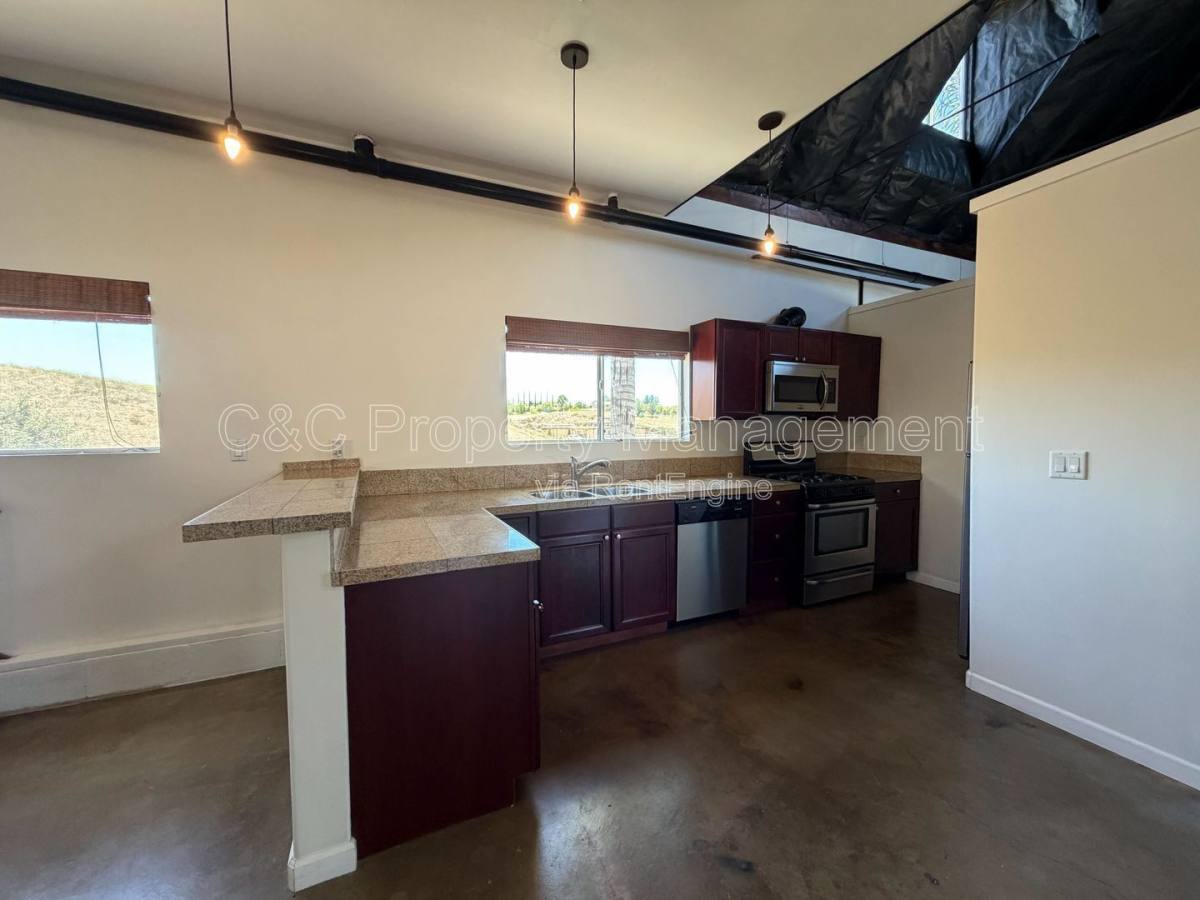 Townhouse for rent at 38101 Via Lobato, Temecula, CA 92592