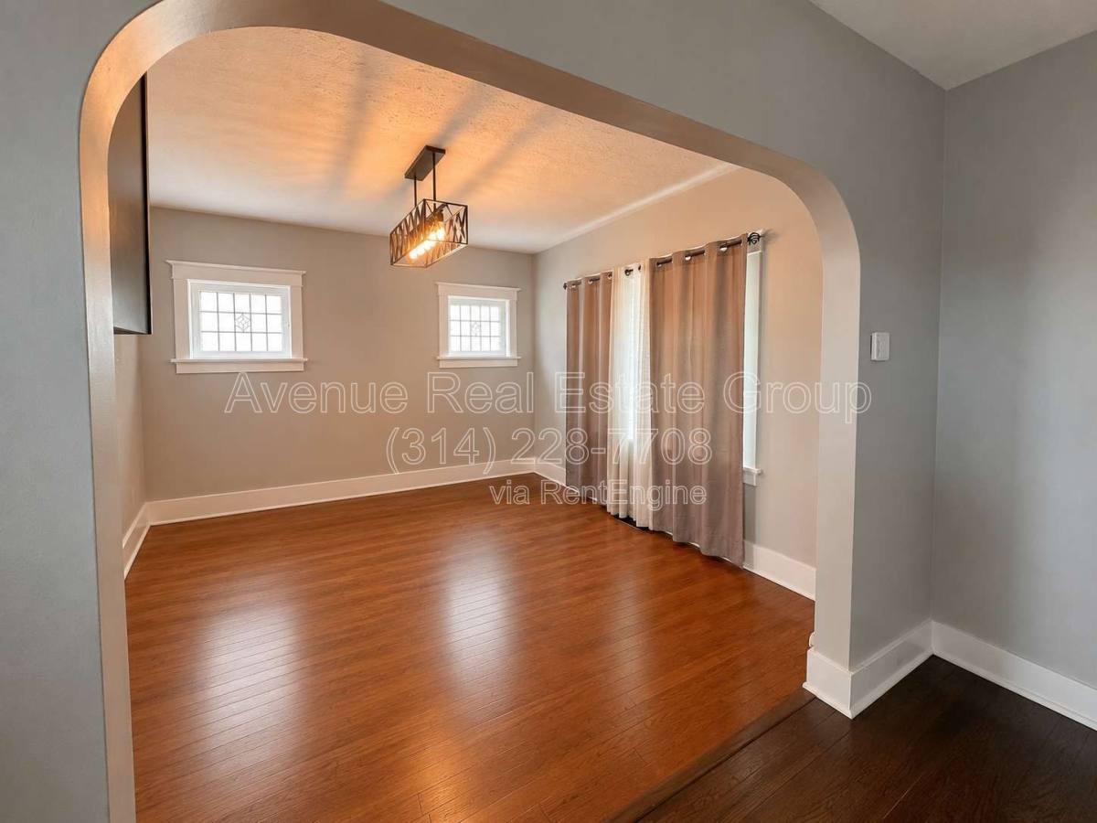 House for rent at 6770 Chamberlain Ave, Saint Louis, MO 63130