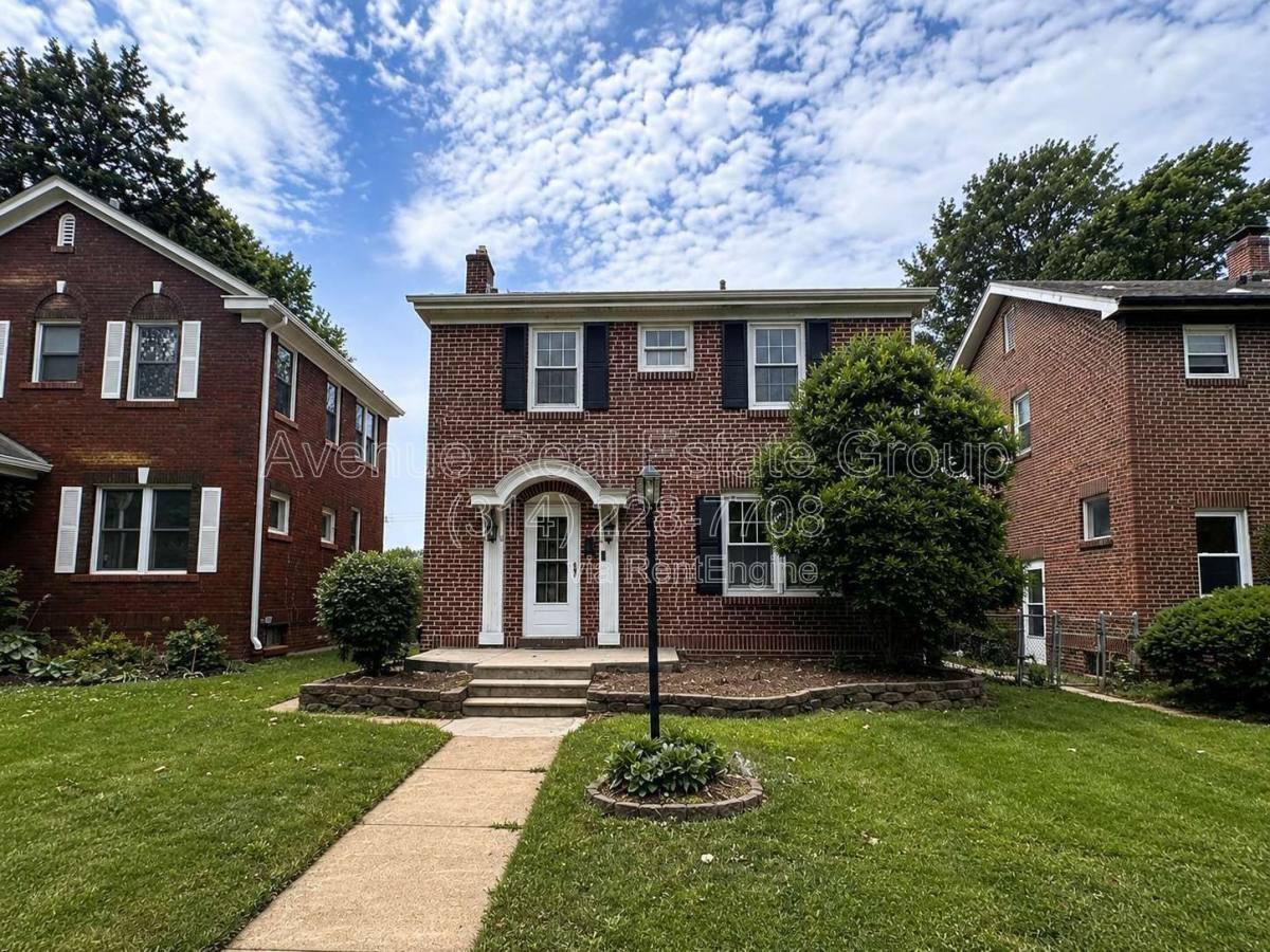 House for rent at 6770 Chamberlain Ave, Saint Louis, MO 63130