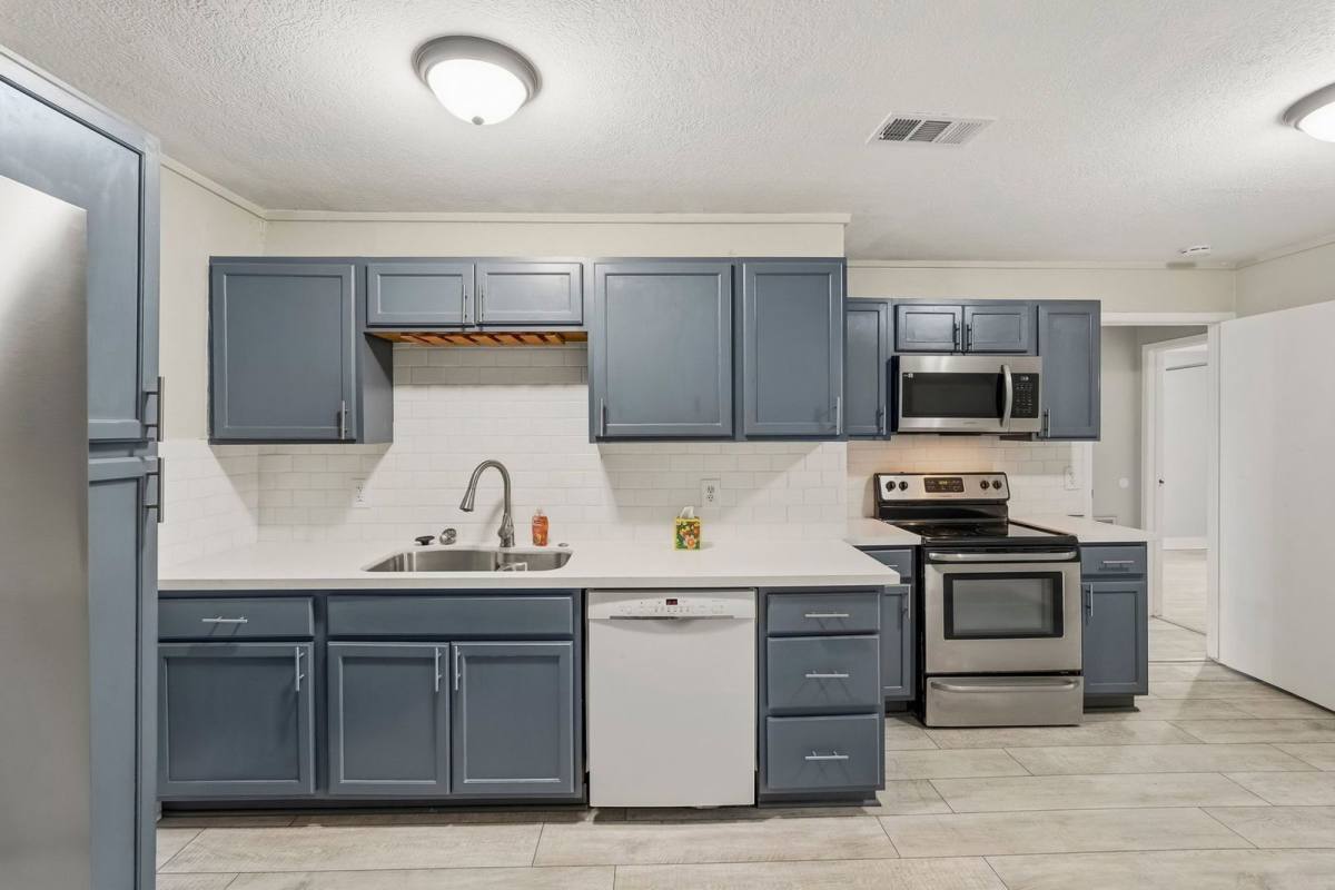 House for rent at 406 Gresham St, Baytown, TX 77520