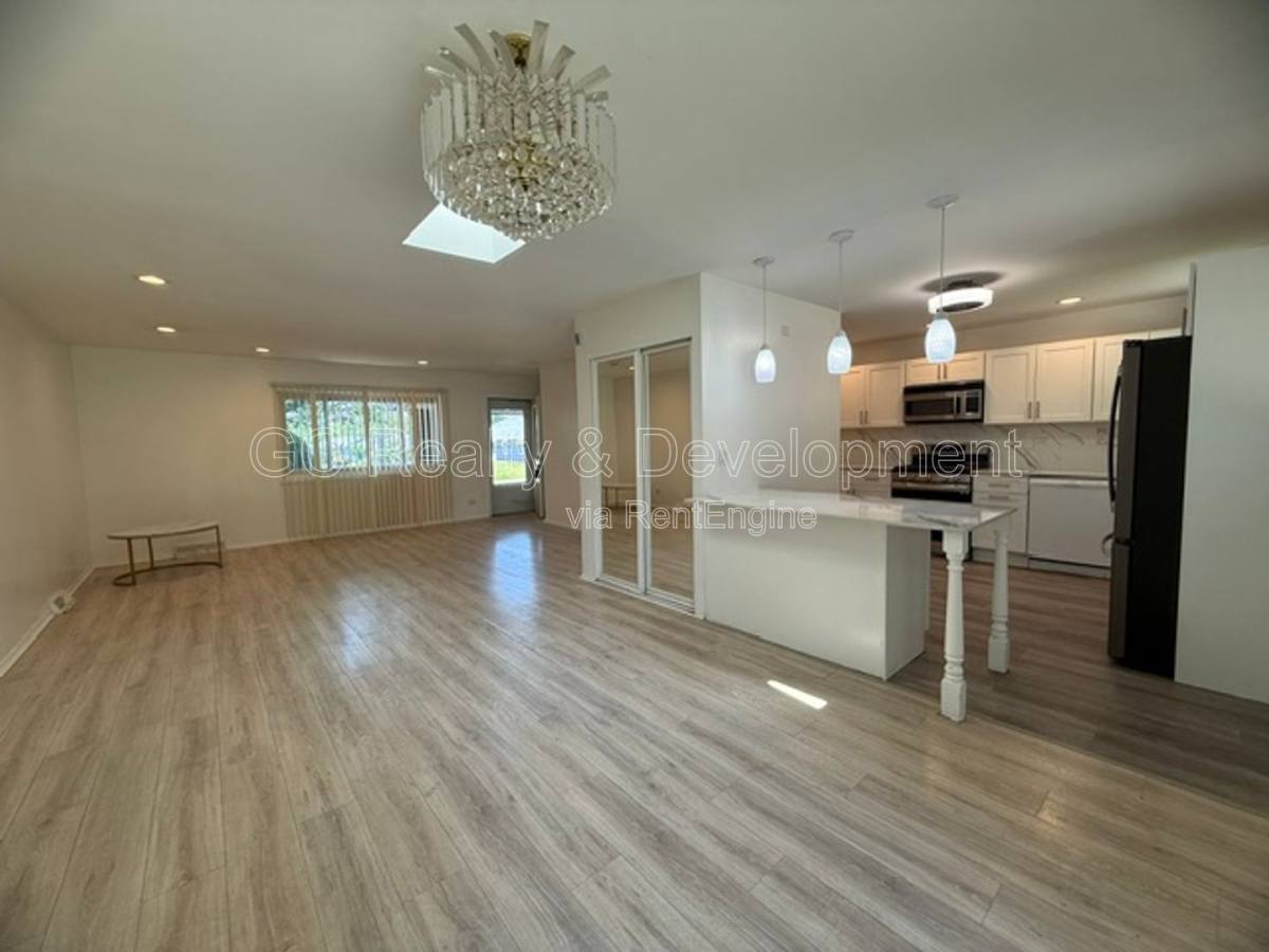 House for rent at 14949 Highland Ave, Orland Park, IL 60462