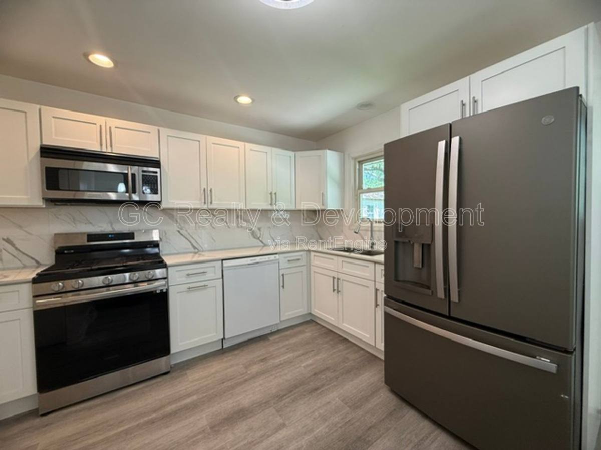 House for rent at 14949 Highland Ave, Orland Park, IL 60462