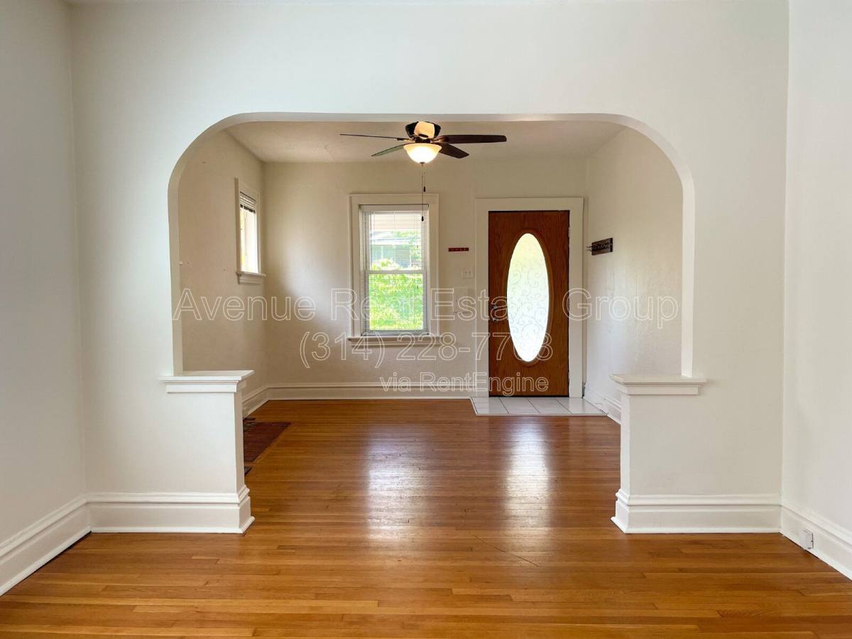 House for rent at 9006 Madge Ave, Saint Louis, MO 63144