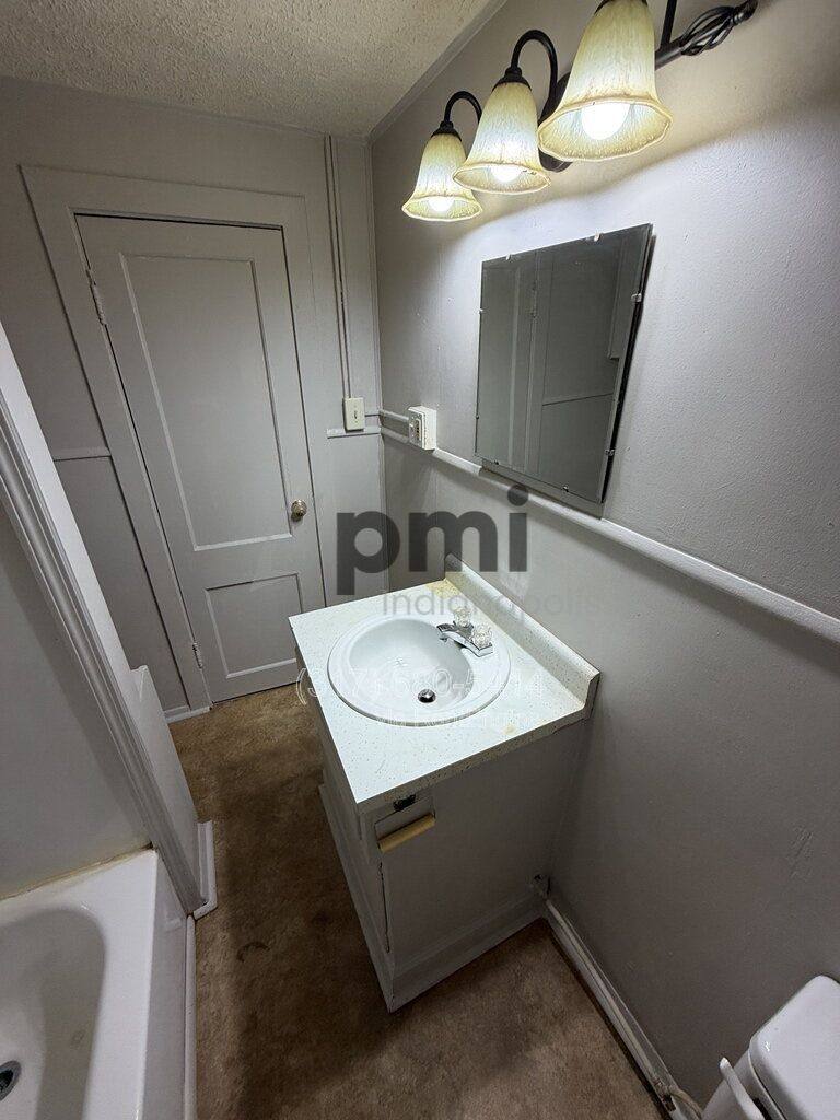 Apartment for rent at 1311 E 11th St #4, Muncie, IN 47302