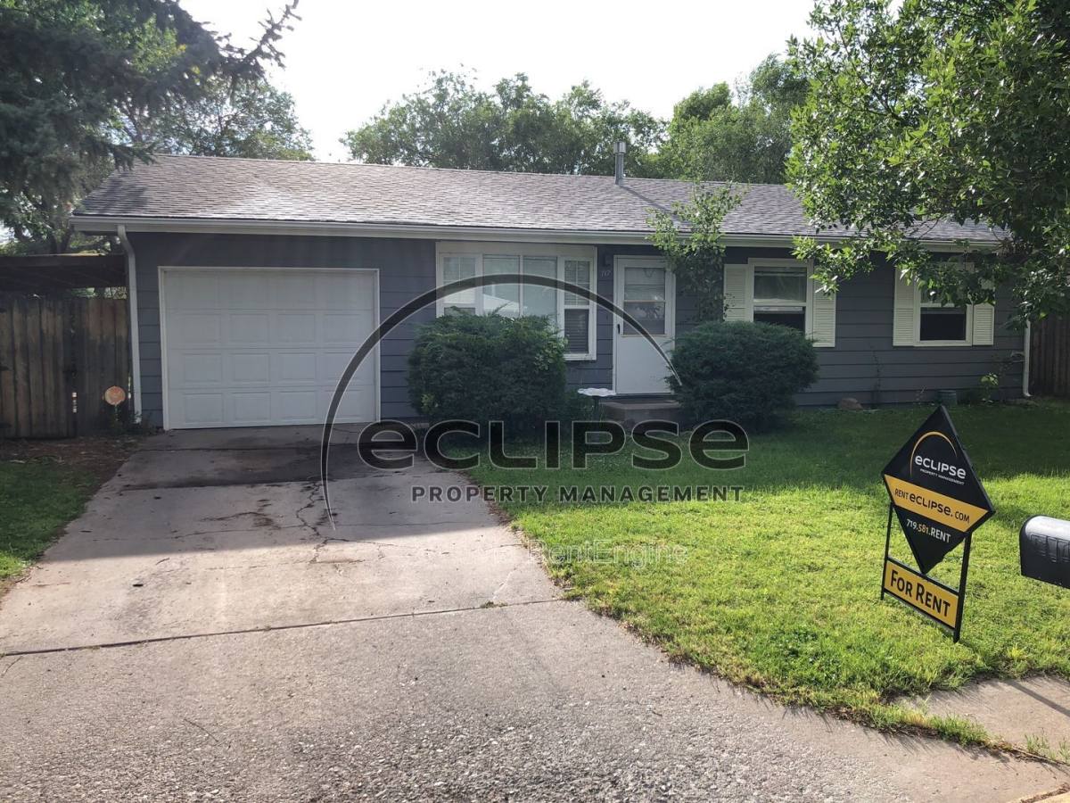 House for rent at 717 Lee Dr, Alamosa, CO 81101