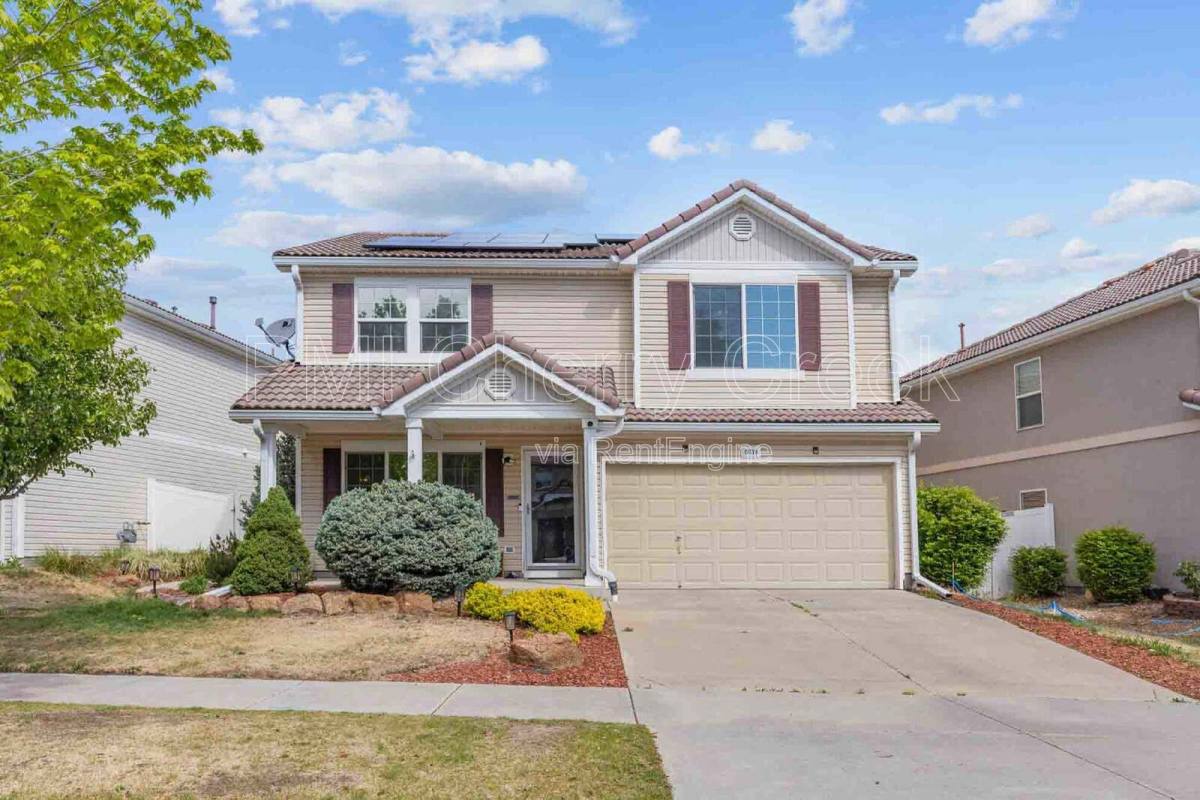 House for rent at 19519 E 50th Dr, Denver, CO 80249
