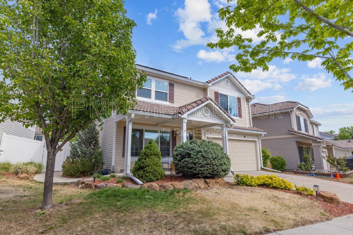 House for rent at 19519 E 50th Dr, Denver, CO 80249