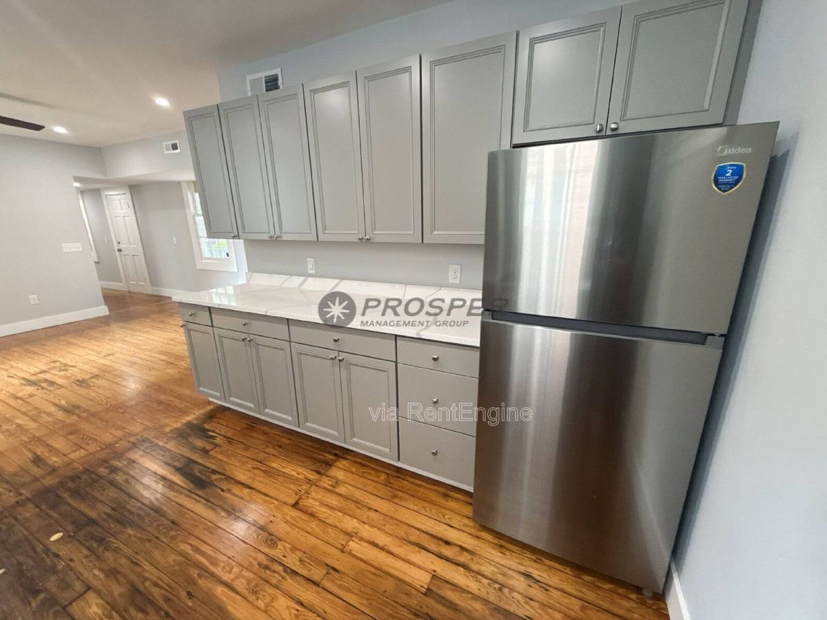 Apartment for rent at 250 Rutledge Ave #A, Charleston, SC 29403