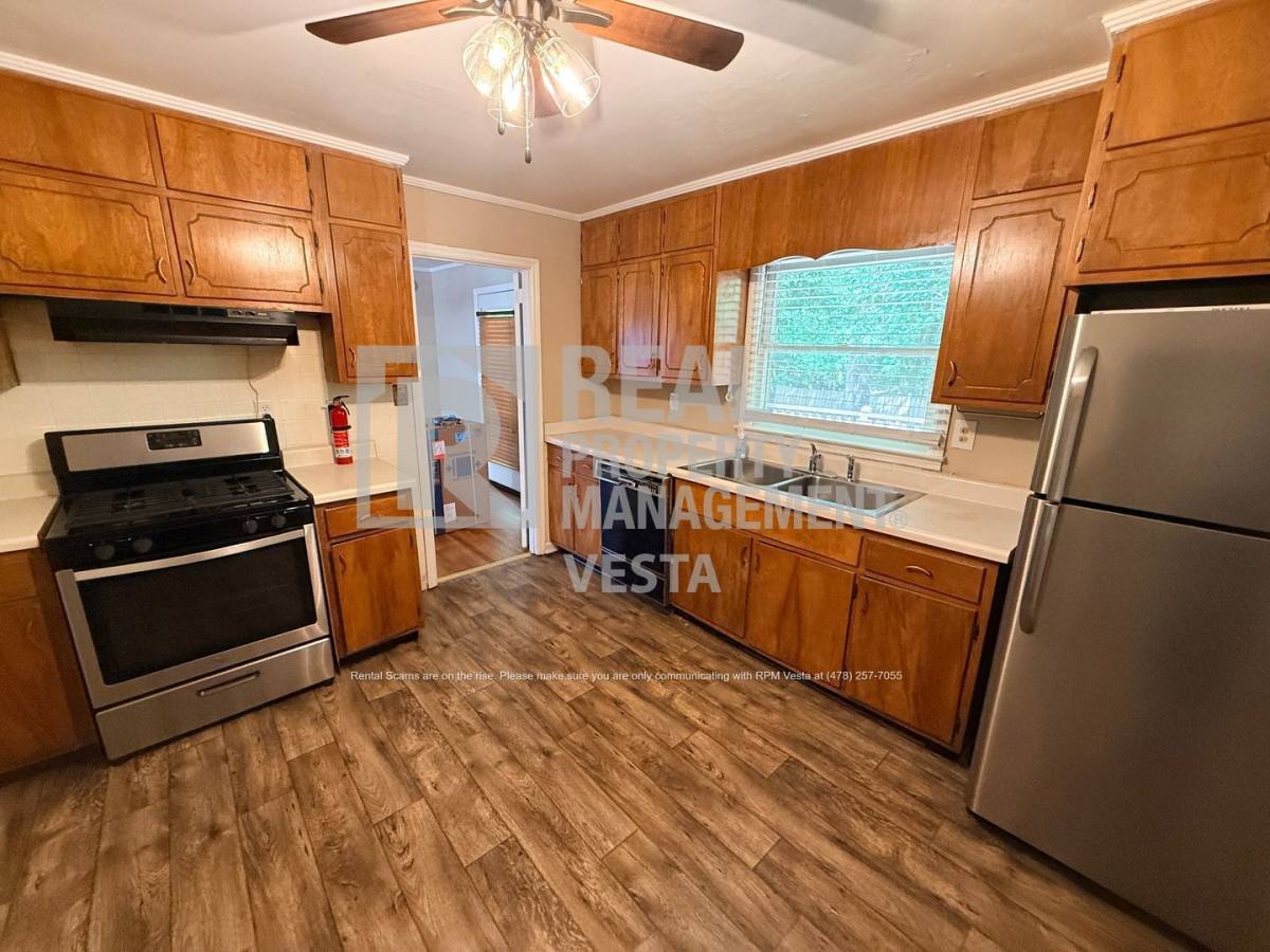 House for rent at 1933 Deerwood Place, Macon, GA 31211