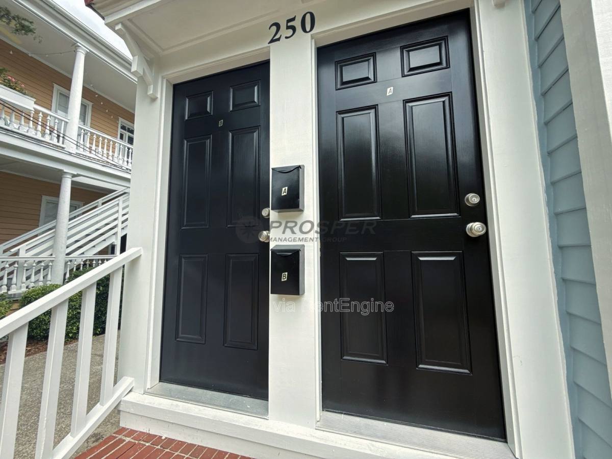 Apartment for rent at 250 Rutledge Ave #B, Charleston, SC 29403