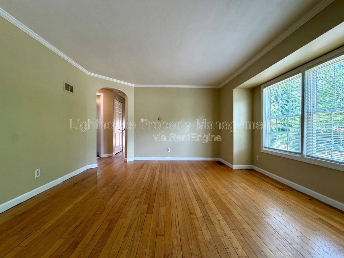 Apartment for rent at 1447 Giddings Ave SE #2, Grand Rapids, MI 49507