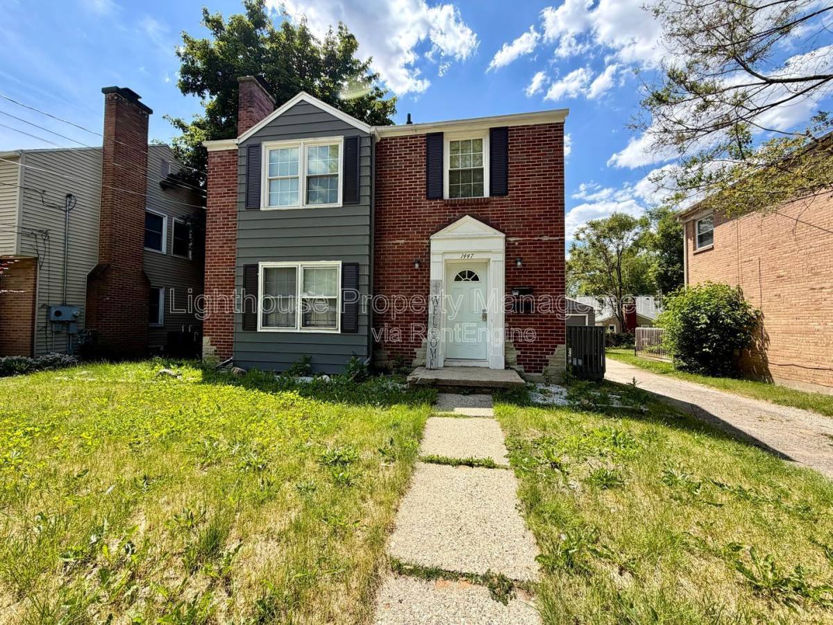 Apartment for rent at 1447 Giddings Ave SE #2, Grand Rapids, MI 49507