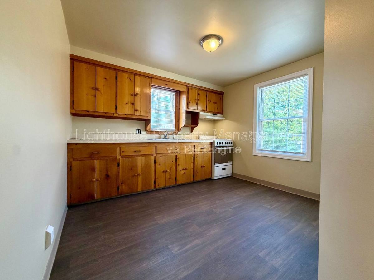 Apartment for rent at 1447 Giddings Ave SE #2, Grand Rapids, MI 49507