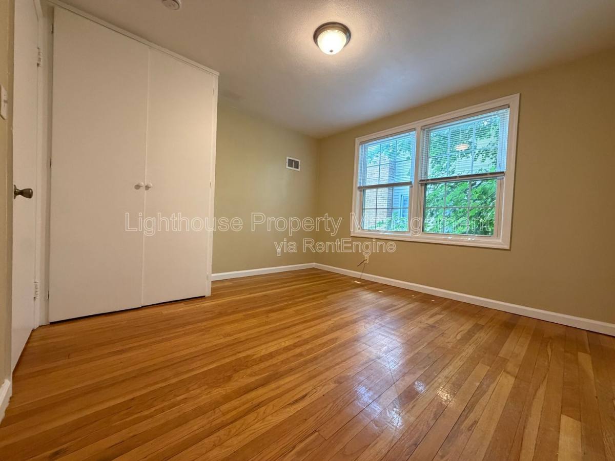 Apartment for rent at 1447 Giddings Ave SE #2, Grand Rapids, MI 49507