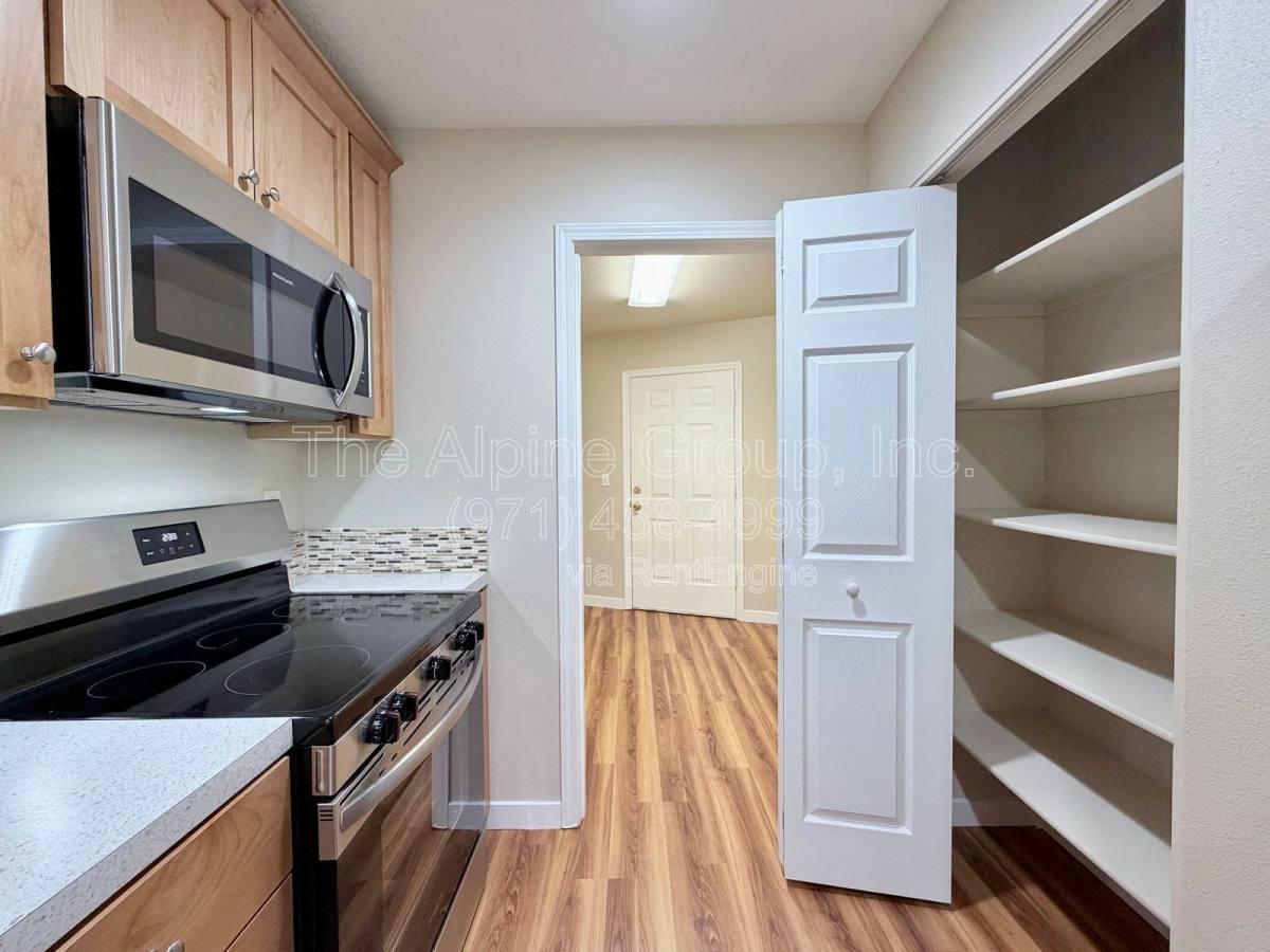 Townhouse for rent at 3986 SW Pinewood Way, Beaverton, OR 97078