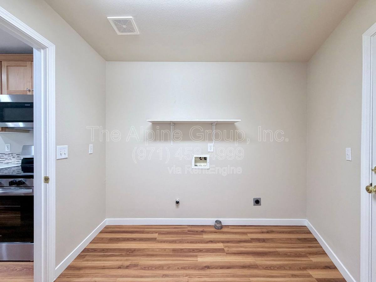 Townhouse for rent at 3986 SW Pinewood Way, Beaverton, OR 97078