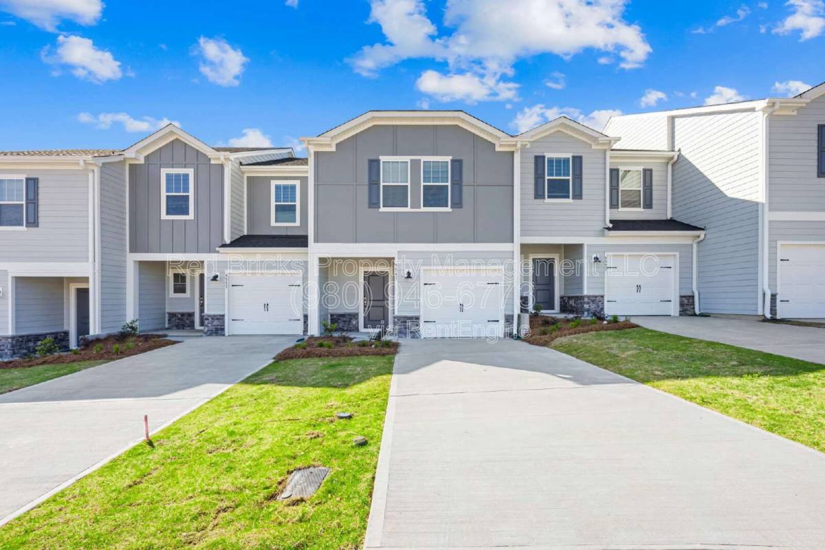 Townhouse for rent at 5543 Worrell Way, Kannapolis, NC 28081