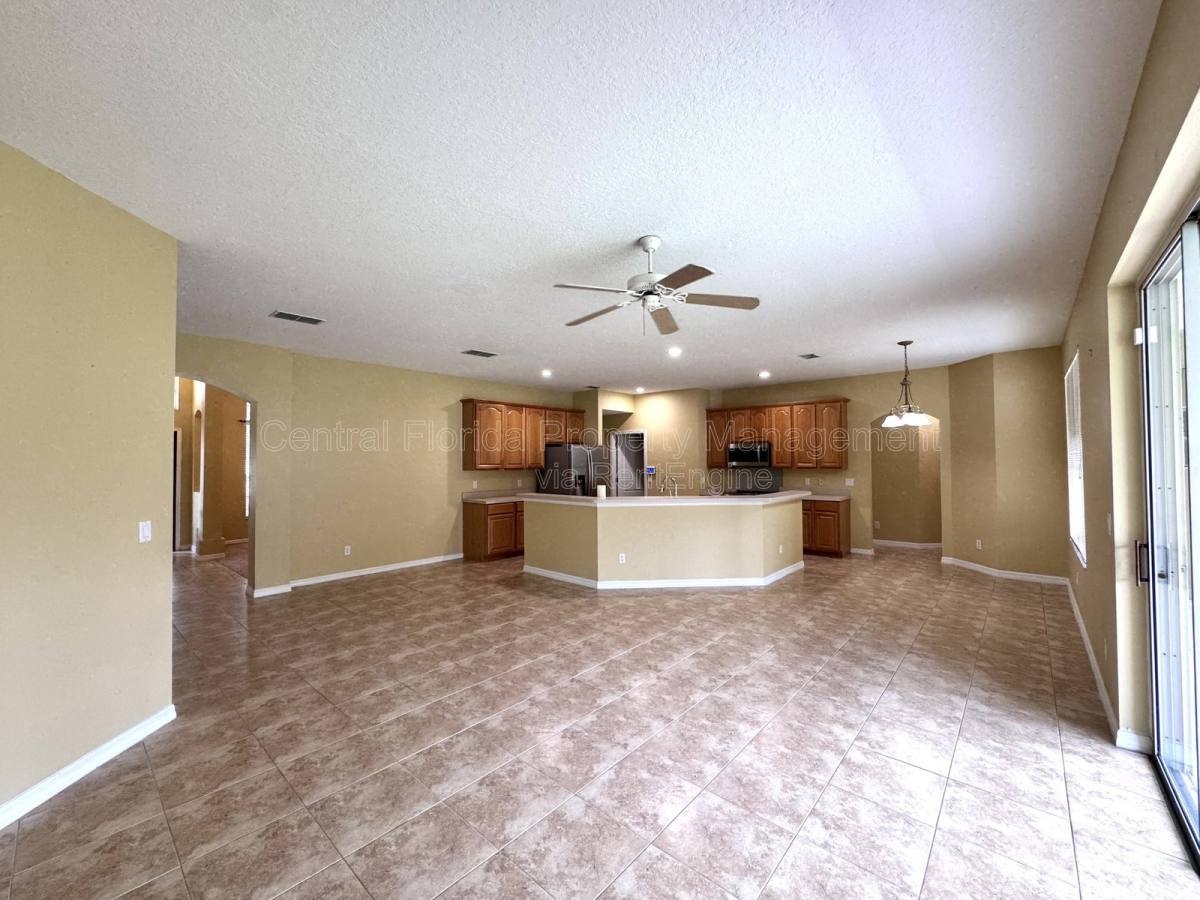 House for rent at 10118 Shortwood Lane, Orlando, FL 32836
