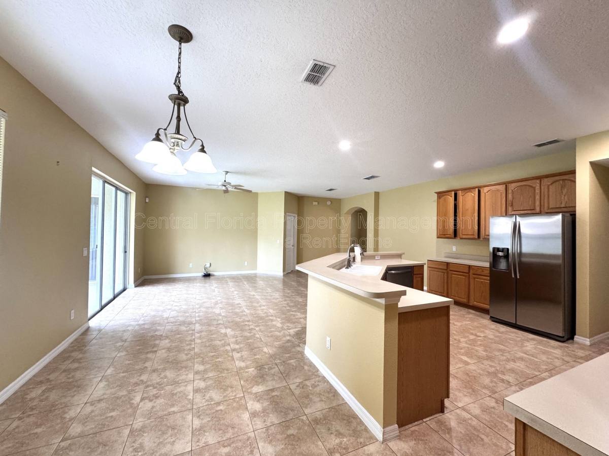 House for rent at 10118 Shortwood Lane, Orlando, FL 32836