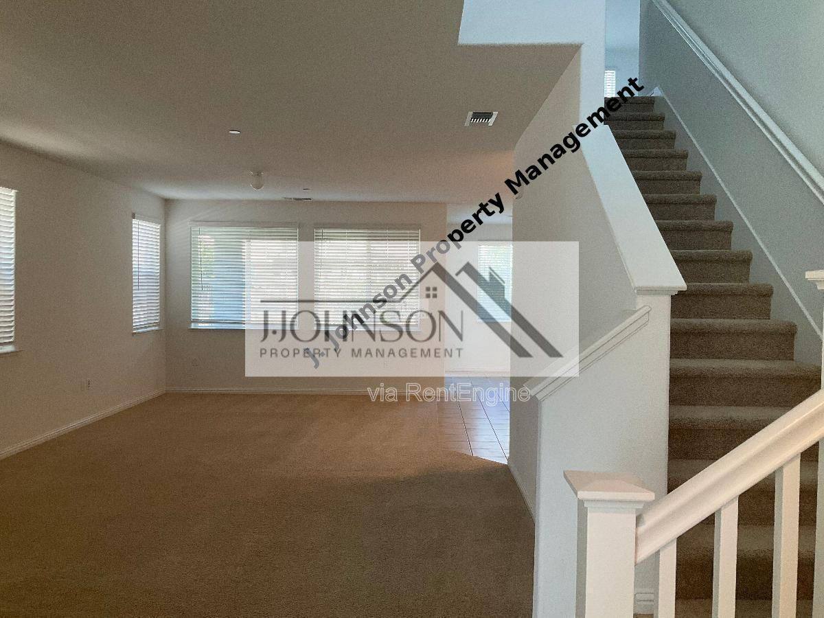 House for rent at 2717 Rabbit Hollow Dr, Lathrop, CA 95330