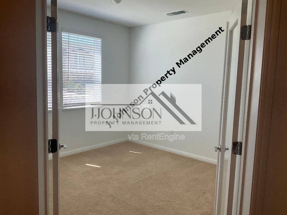 House for rent at 2717 Rabbit Hollow Dr, Lathrop, CA 95330