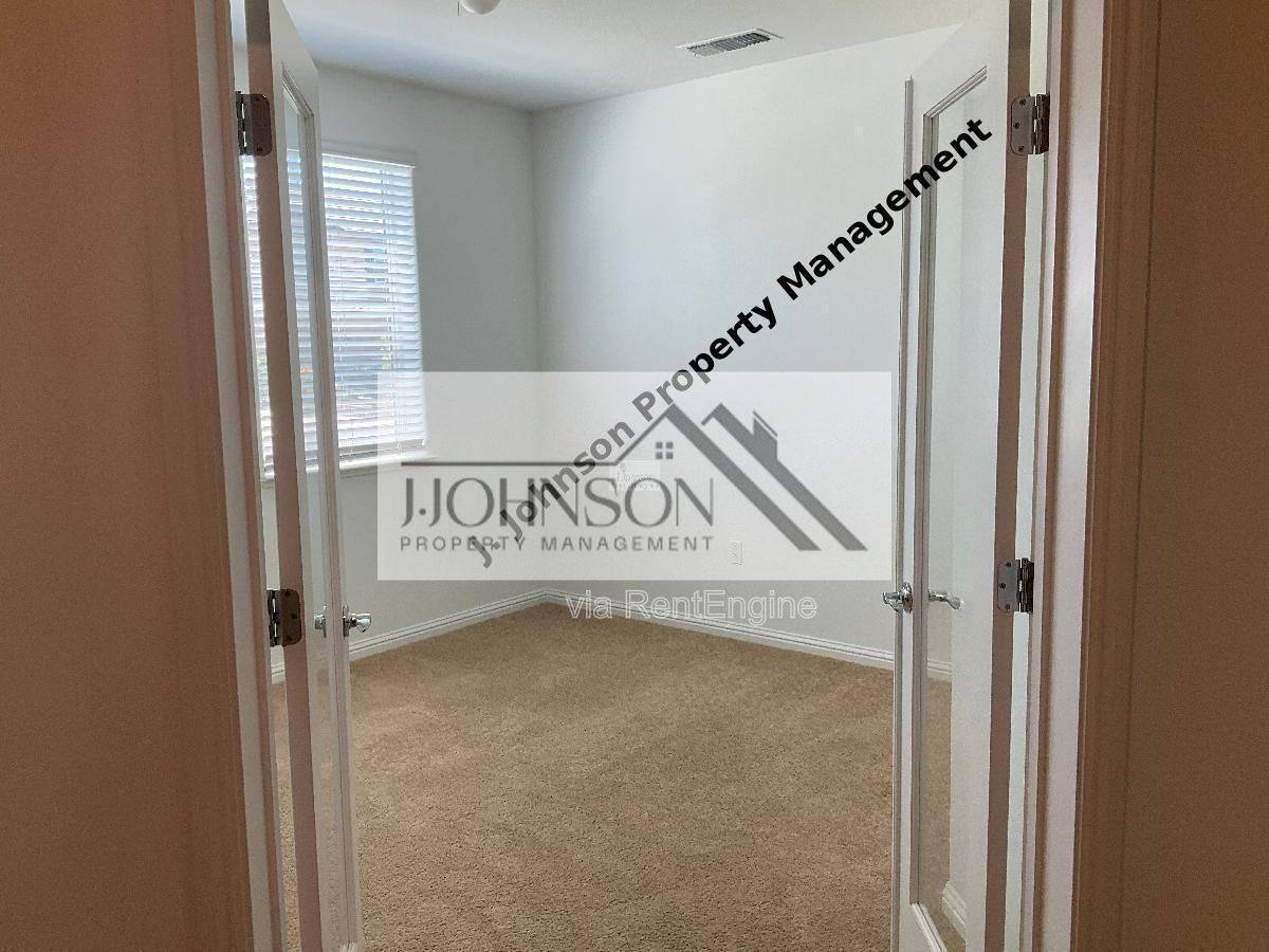 House for rent at 2717 Rabbit Hollow Dr, Lathrop, CA 95330
