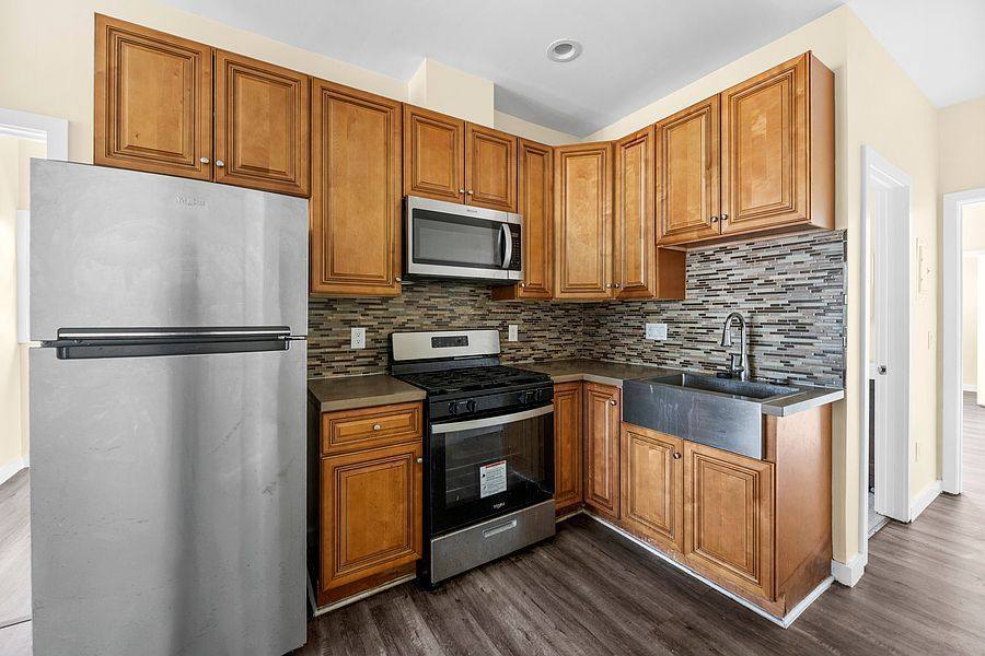 Apartment for rent at 1050 57th St #25, Los Angeles, CA 90037