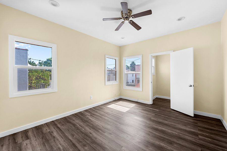 Apartment for rent at 1050 57th St #25, Los Angeles, CA 90037