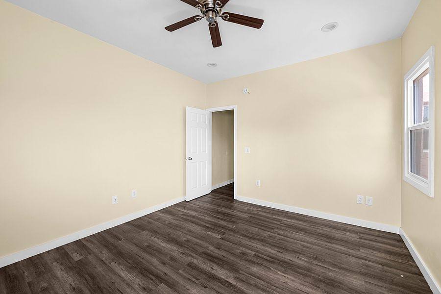 Apartment for rent at 1050 57th St #25, Los Angeles, CA 90037