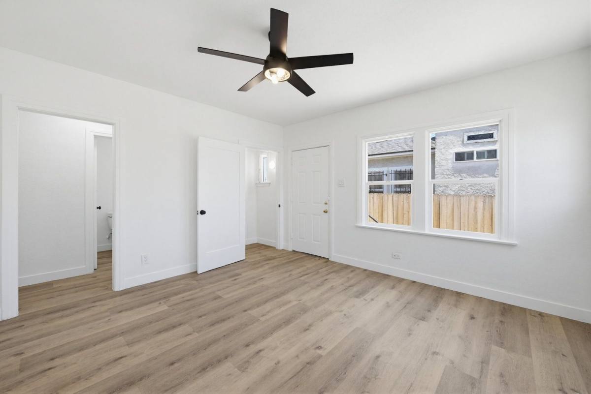 Apartment for rent at 1510 W 52nd St #5, Los Angeles, CA 90062