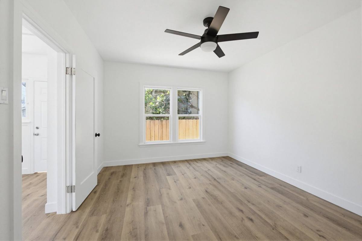 Apartment for rent at 1510 W 52nd St #5, Los Angeles, CA 90062
