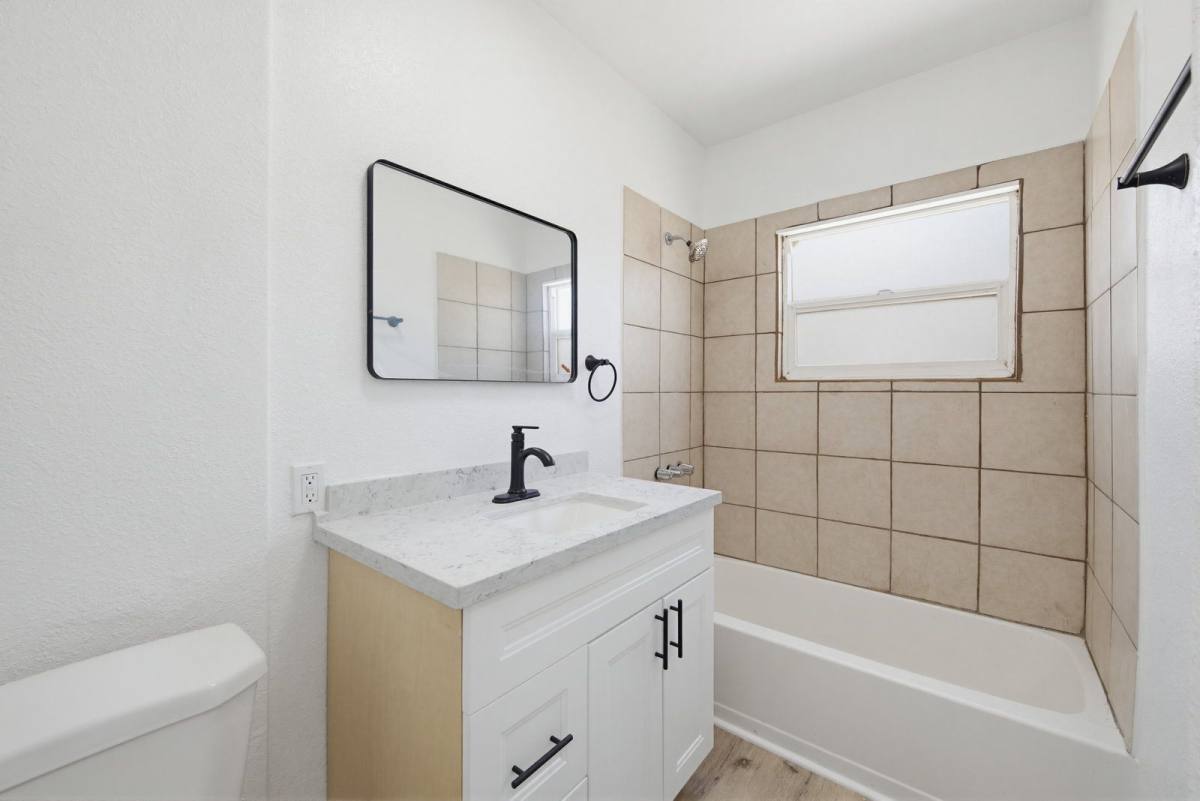 Apartment for rent at 1510 W 52nd St #5, Los Angeles, CA 90062