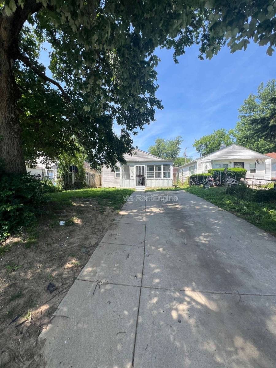 House for rent at 2920 Lasalle St, Indianapolis, IN 46218
