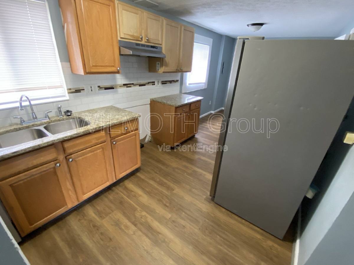House for rent at 11405 Dunshire Dr, Indianapolis, IN 46229