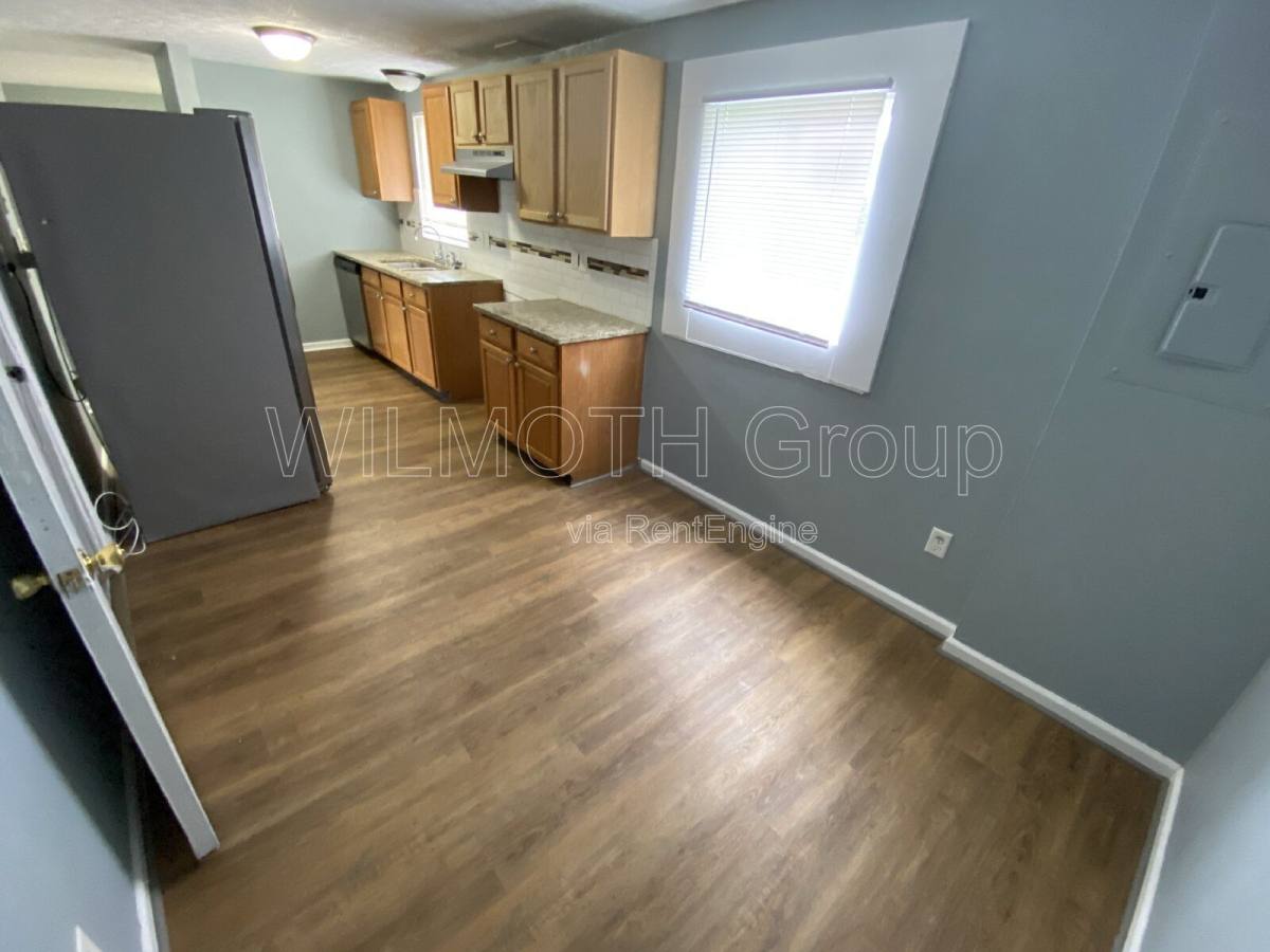 House for rent at 11405 Dunshire Dr, Indianapolis, IN 46229