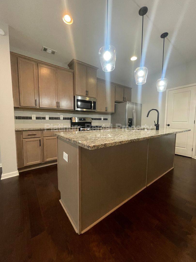 Townhouse for rent at 841 Ambient Way, Atlanta, GA 30331