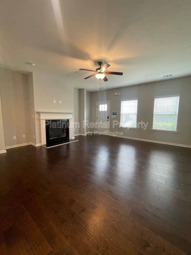 Townhouse for rent at 841 Ambient Way, Atlanta, GA 30331