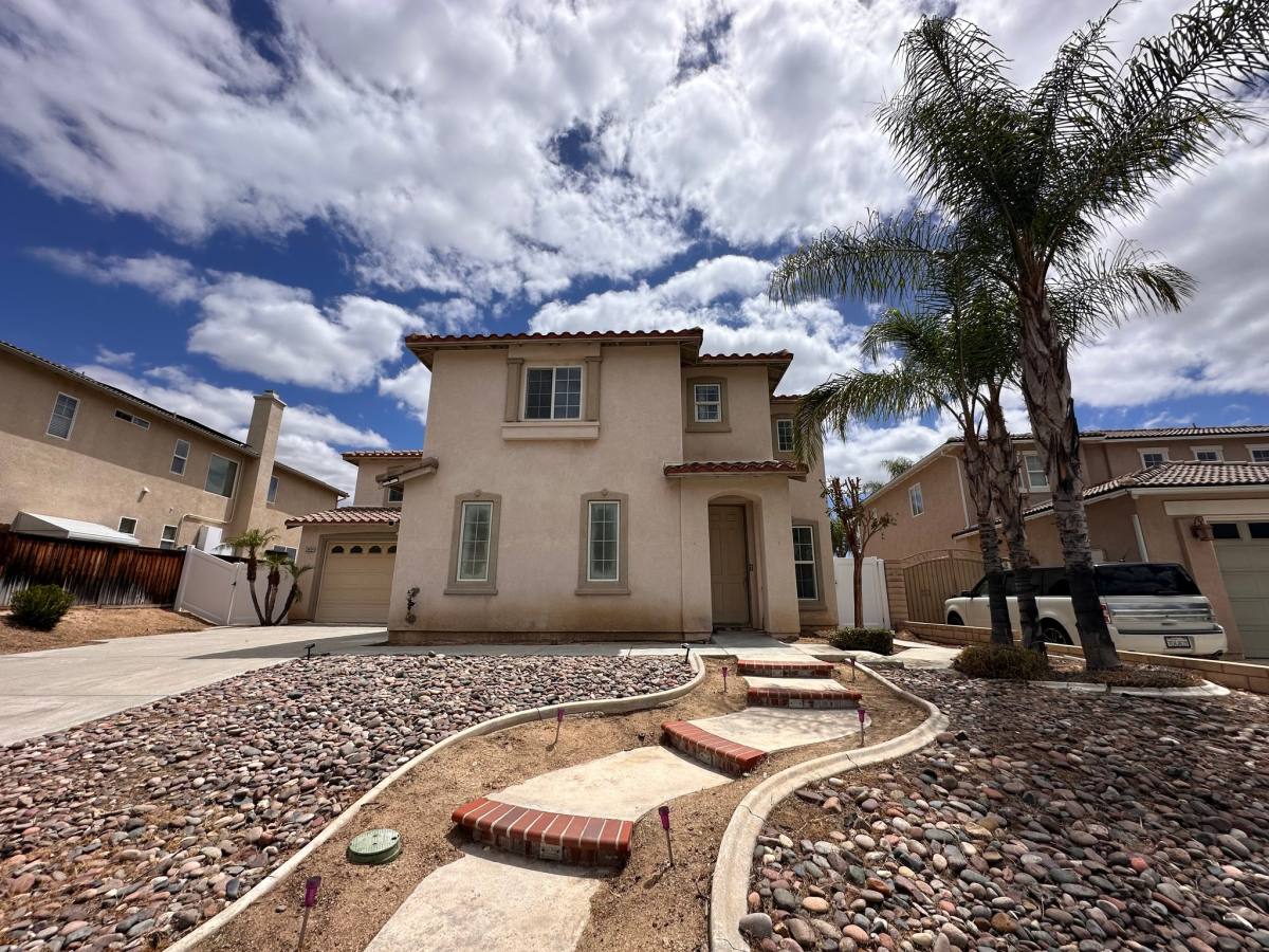 House for rent at 23424 Caliente Springs, Murrieta, CA 92563