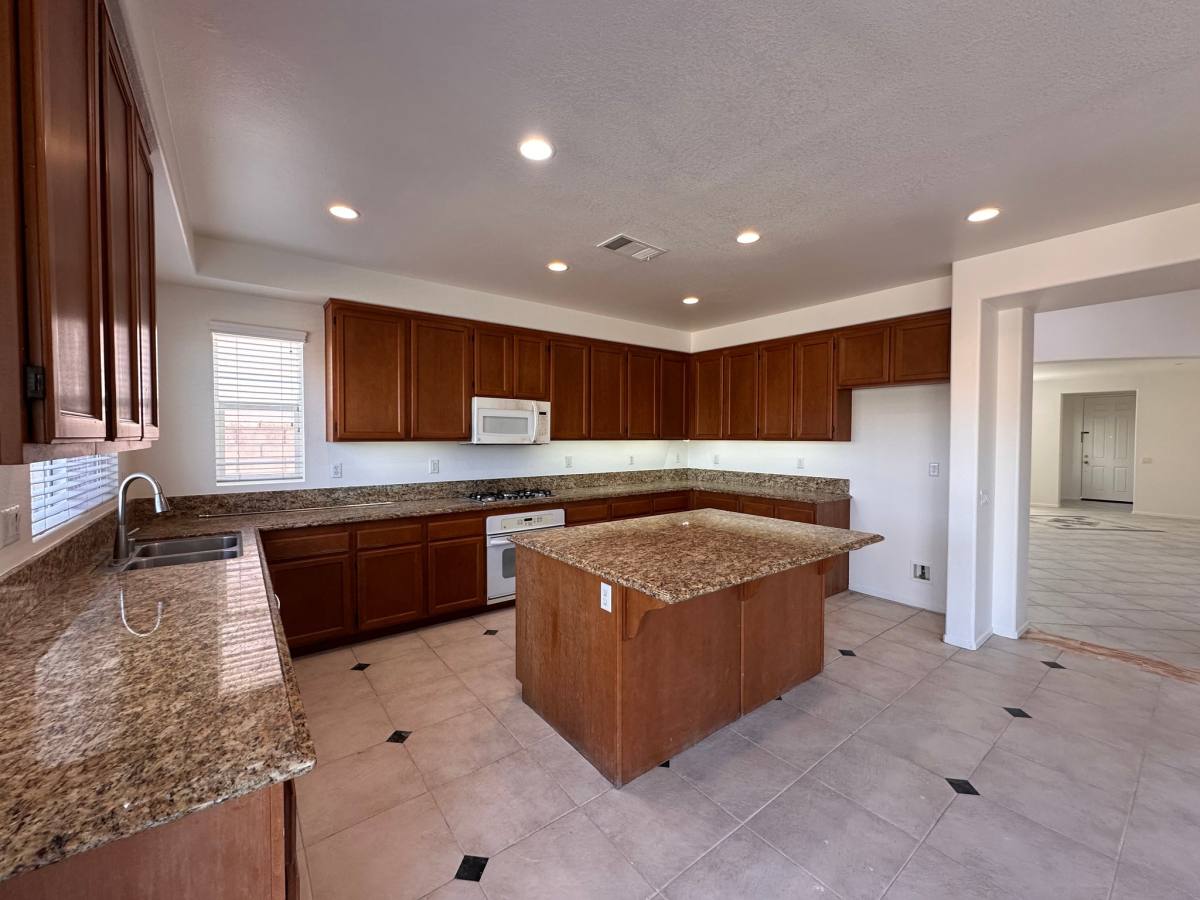House for rent at 23424 Caliente Springs, Murrieta, CA 92563