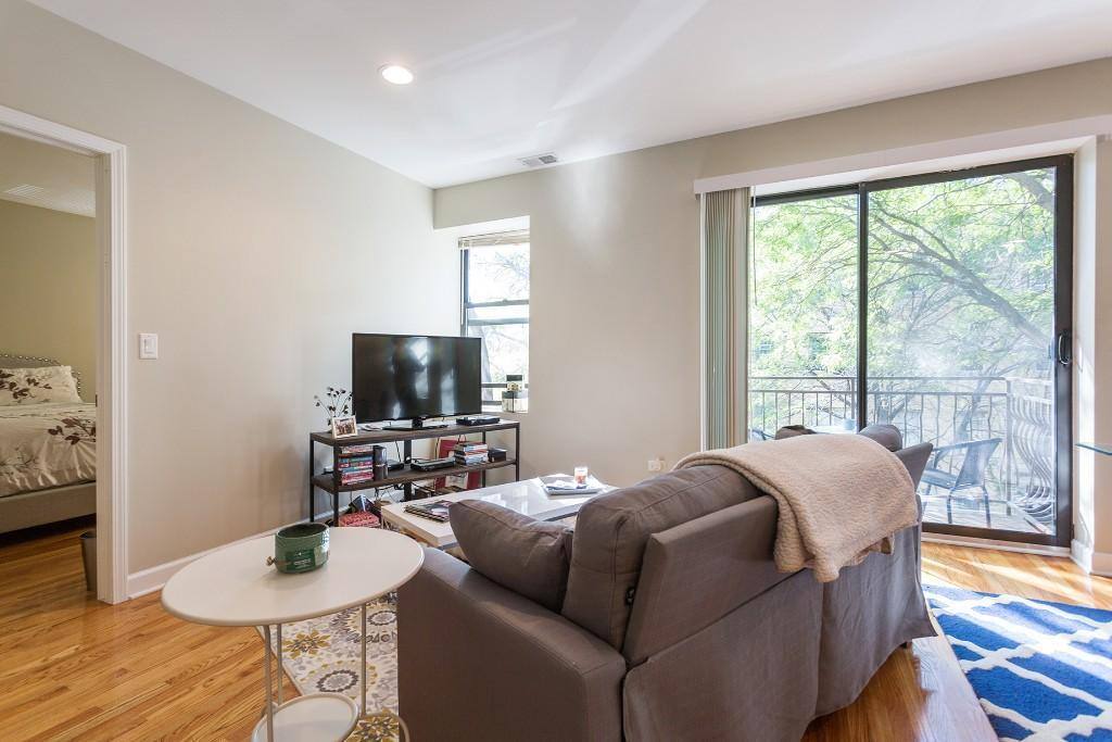 Apartment for rent at 4759 N Maplewood Ave #106, Chicago, IL 60625