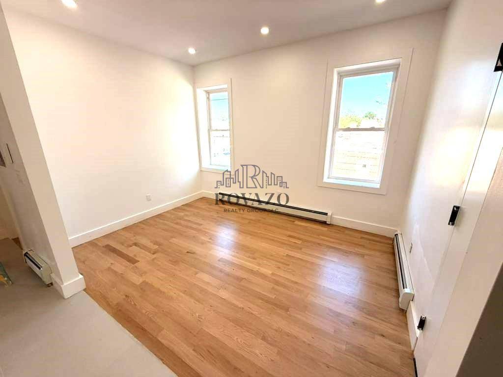 Apartment for rent at 90 Ingraham Place, Newark, NJ 07108