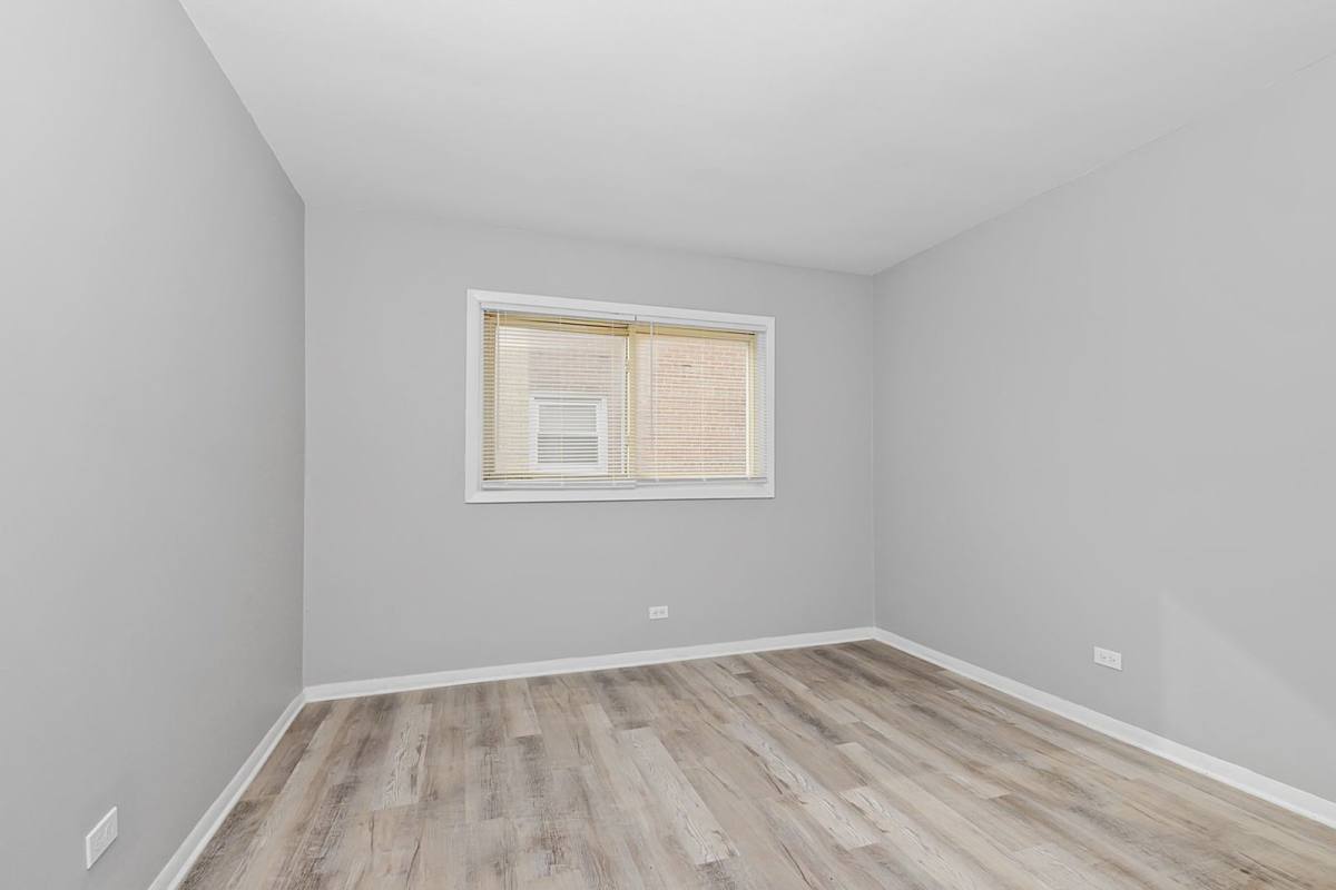 Apartment for rent at 6701 S Troy St, Chicago, IL 60652